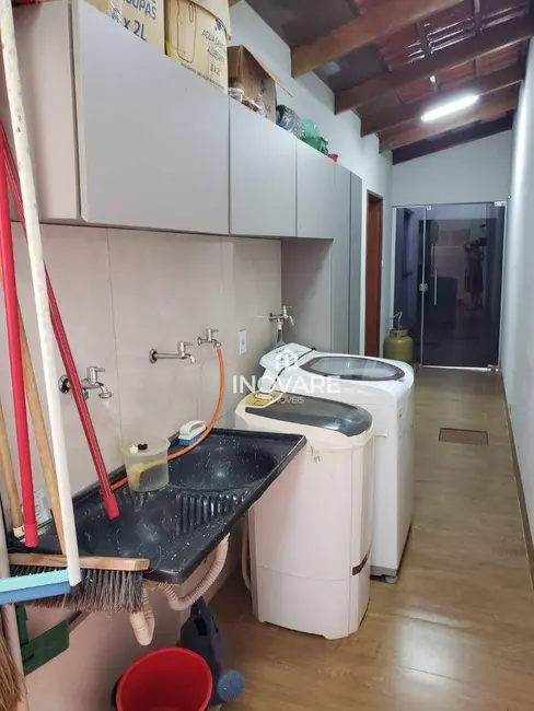 Casa com 3 quartos à venda, 250m2 em Itumbiara - GO - imagem 7 Foto 7 de Casa com 3 quartos à venda, 250m2 em Itumbiara - GO