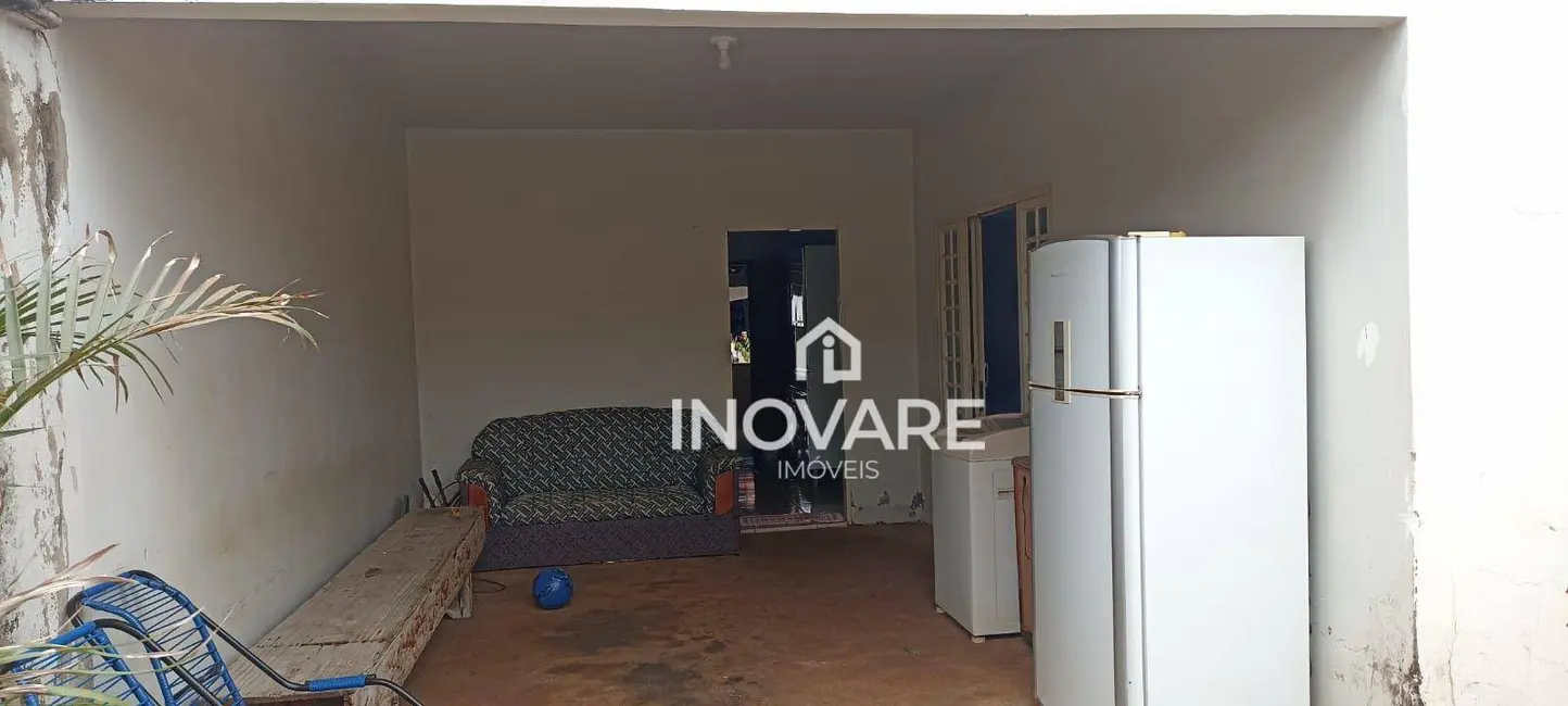 Foto 2 de Casa com 3 quartos à venda, 360m2 em Itumbiara - GO