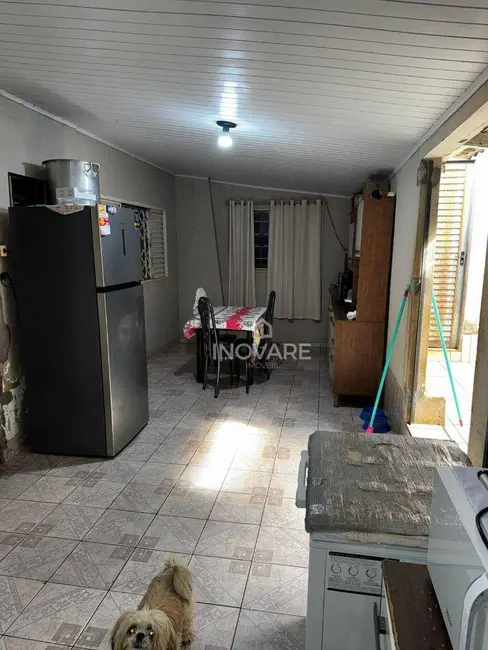 Casa com 3 quartos à venda, 300m2 em Arapora - MG - imagem 9 Foto 9 de Casa com 3 quartos à venda, 300m2 em Arapora - MG