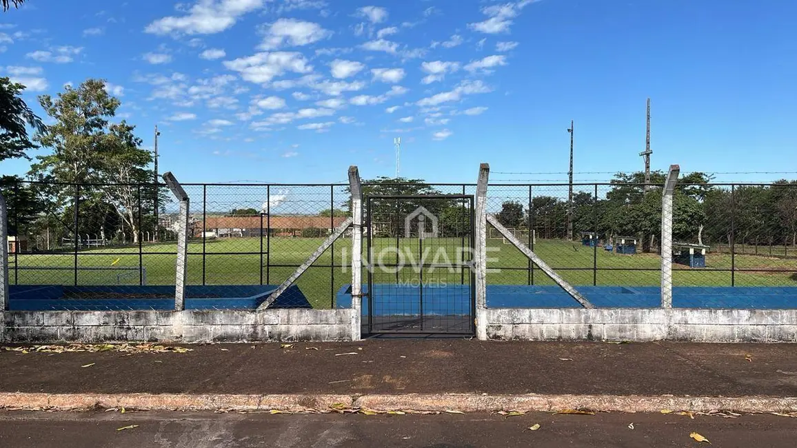 Casa com 3 quartos à venda, 300m2 em Arapora - MG - imagem 2 Foto 2 de Casa com 3 quartos à venda, 300m2 em Arapora - MG