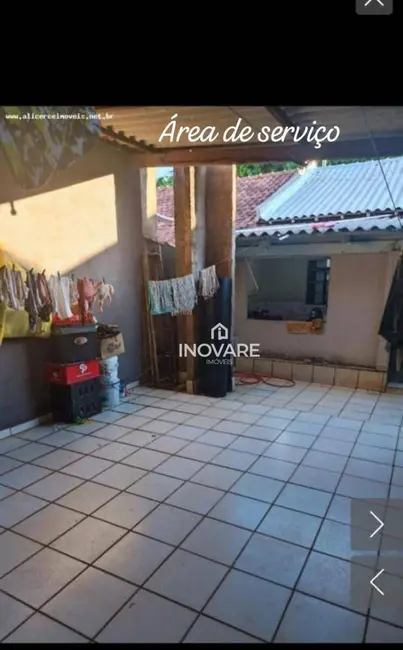 Foto 2 de Casa com 3 quartos à venda, 300m2 em Arapora - MG