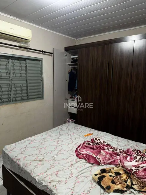Casa com 3 quartos à venda, 300m2 em Arapora - MG - imagem 6 Foto 6 de Casa com 3 quartos à venda, 300m2 em Arapora - MG