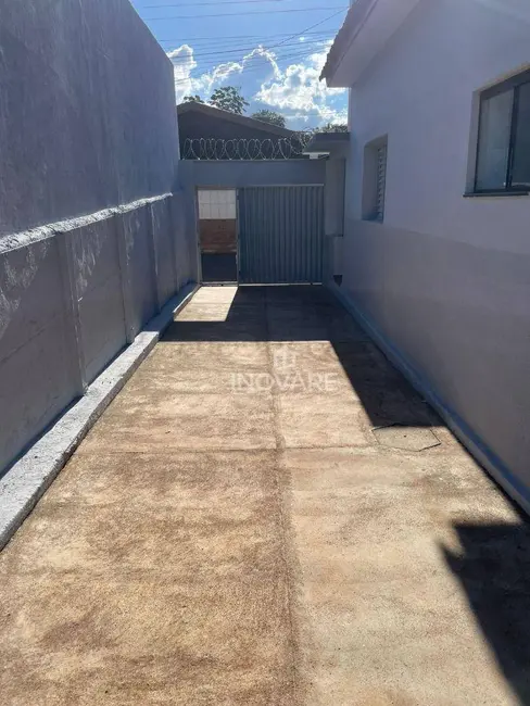 Foto 3 de Casa com 3 quartos à venda, 309m2 em Setor Bela Vista, Itumbiara - GO