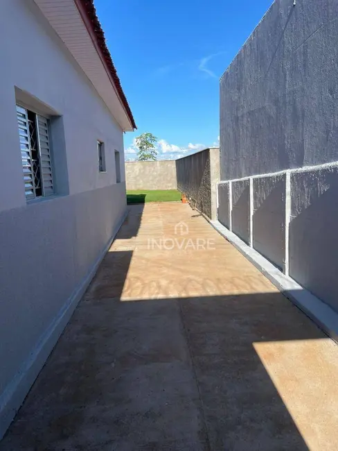 Foto 2 de Casa com 3 quartos à venda, 309m2 em Setor Bela Vista, Itumbiara - GO