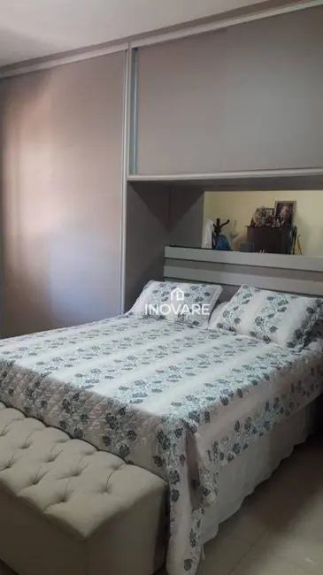 Casa com 3 quartos à venda, 360m2 em Itumbiara - GO - imagem 4 Foto 4 de Casa com 3 quartos à venda, 360m2 em Itumbiara - GO