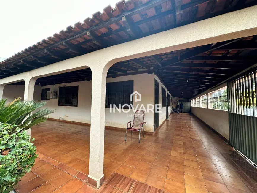 Foto 2 de Casa com 3 quartos para alugar, 360m2 em Alto da Boa Vista, Itumbiara - GO