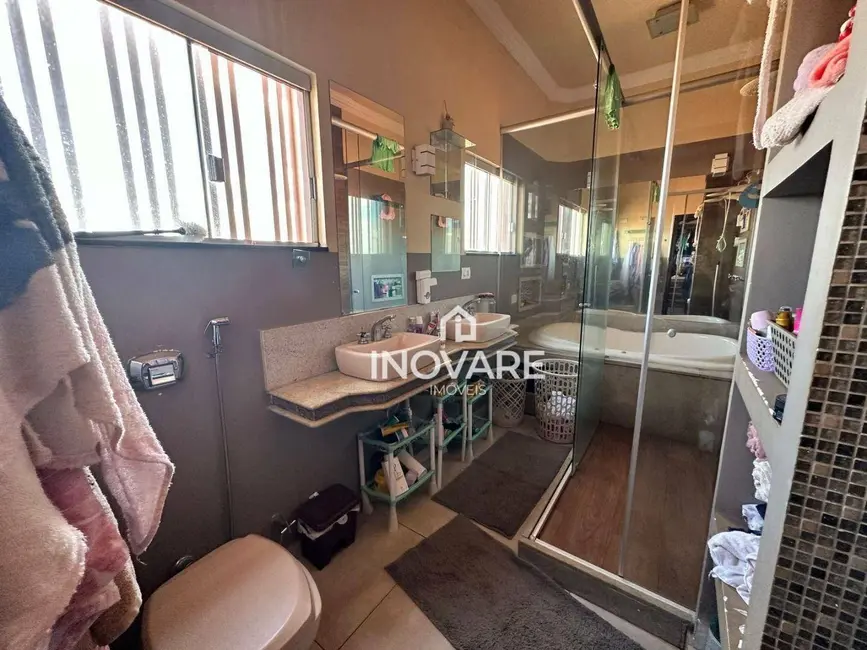 Foto 9 de Casa com 4 quartos à venda, 360m2 em Jardim América, Itumbiara - GO