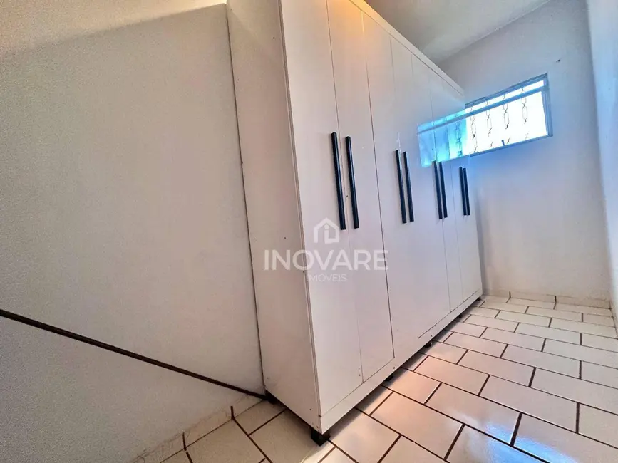 Foto 9 de Apartamento com 3 quartos para alugar, 100m2 em Setor Anhanguera, Itumbiara - GO