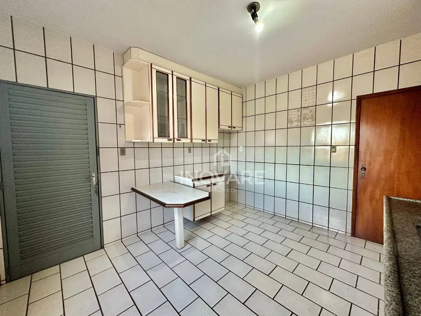 Foto 6 de Apartamento com 3 quartos para alugar, 100m2 em Setor Anhanguera, Itumbiara - GO