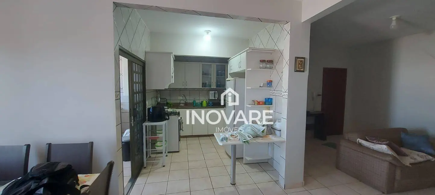 Apartamento com 2 quartos à venda, 135m2 em Itumbiara - GO - imagem 6 Foto 6 de Apartamento com 2 quartos à venda, 135m2 em Itumbiara - GO