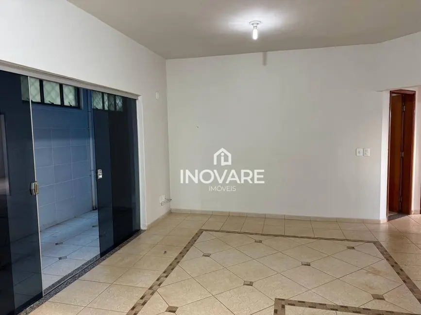 Apartamento com 3 quartos à venda, 164m2 em Itumbiara - GO - imagem 1 Foto 1 de Apartamento com 3 quartos à venda, 164m2 em Itumbiara - GO