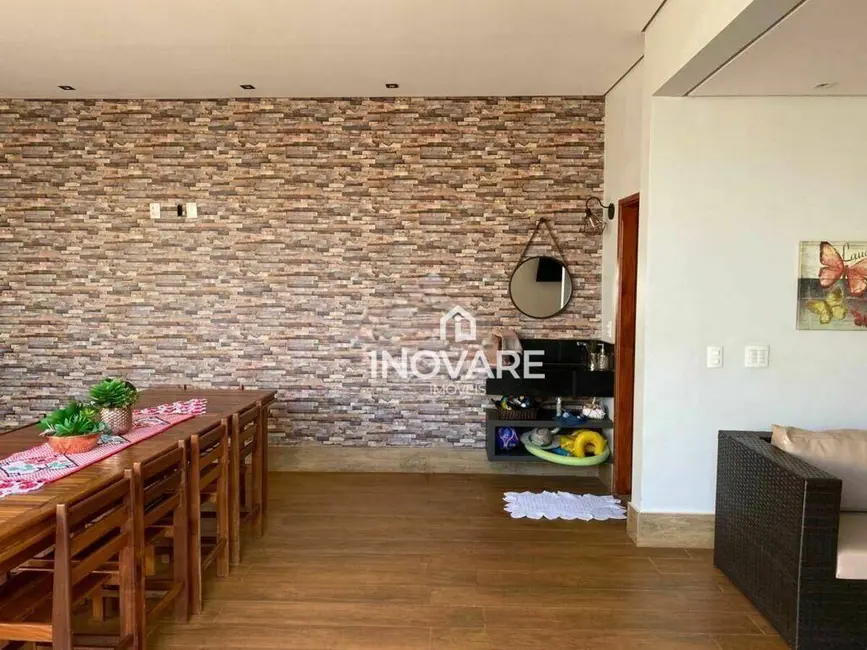 Casa com 3 quartos à venda, 420m2 em Itumbiara - GO - imagem 6 Foto 6 de Casa com 3 quartos à venda, 420m2 em Itumbiara - GO