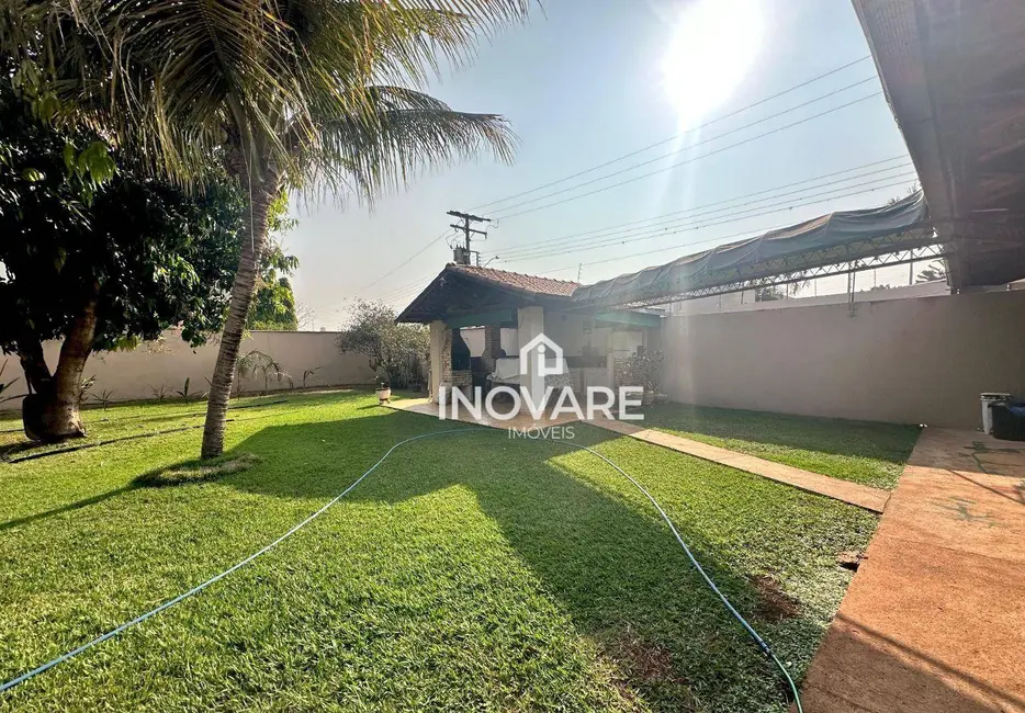 Casa com 4 quartos à venda em Itumbiara - GO - imagem 5 Foto 5 de Casa com 4 quartos à venda em Itumbiara - GO