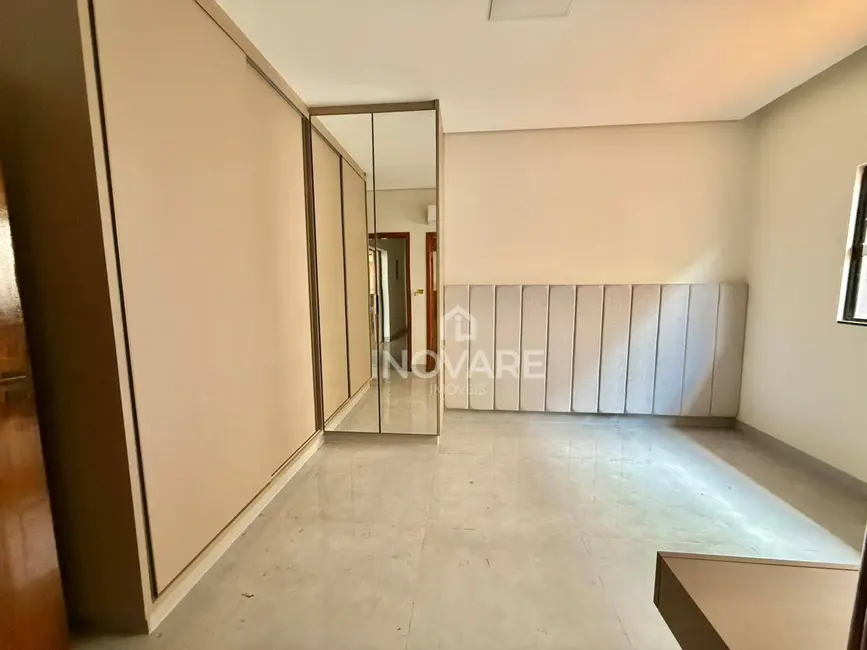 Foto 7 de Casa com 3 quartos à venda, 360m2 em Itumbiara - GO
