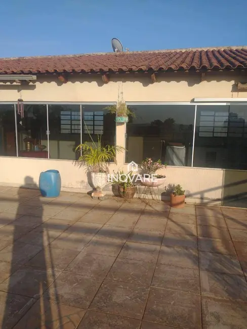 Foto 8 de Casa com 2 quartos à venda, 360m2 em Itumbiara - GO