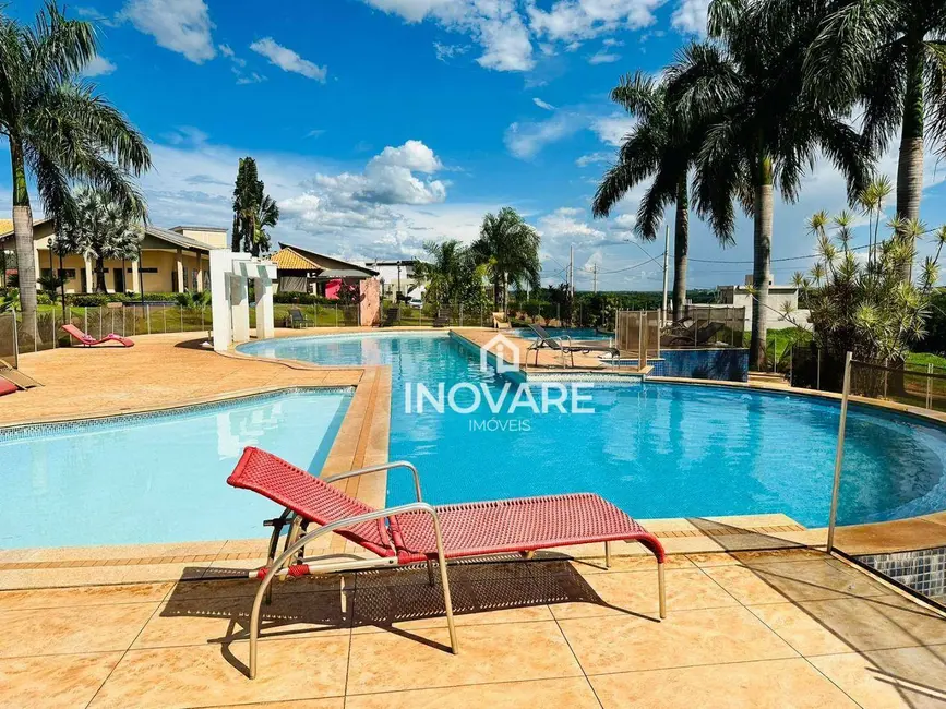 Casa com 2 quartos à venda, 300m2 em Arapora - MG - imagem 4 Foto 4 de Casa com 2 quartos à venda, 300m2 em Arapora - MG