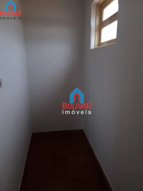 Apartamento com 3 quartos para alugar, 80m2 em Itumbiara - GO - imagem 8 Foto 8 de Apartamento com 3 quartos para alugar, 80m2 em Itumbiara - GO