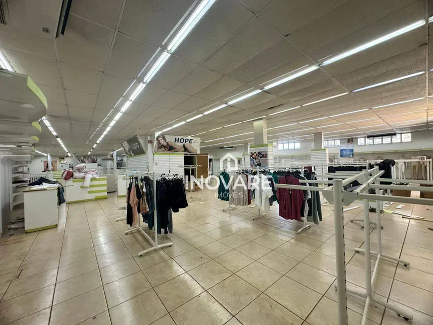 Foto 3 de Sala Comercial para alugar, 1200m2 em Itumbiara - GO
