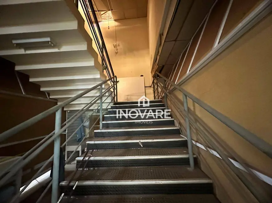 Foto 9 de Sala Comercial para alugar, 1200m2 em Itumbiara - GO