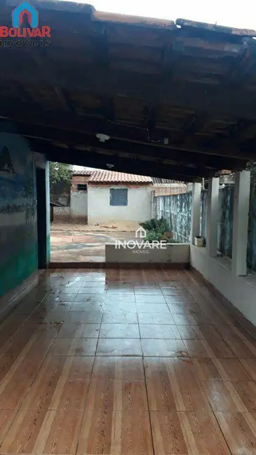 Foto 9 de Casa com 2 quartos à venda, 250m2 em Itumbiara - GO