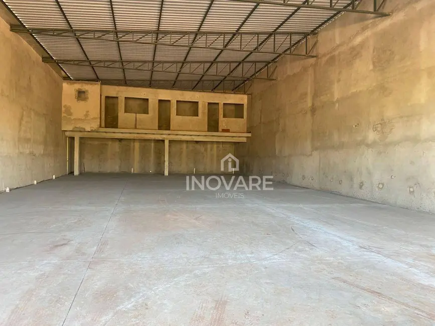 Foto 1 de Armazém / Galpão à venda e para alugar, 480m2 em Arapora - MG