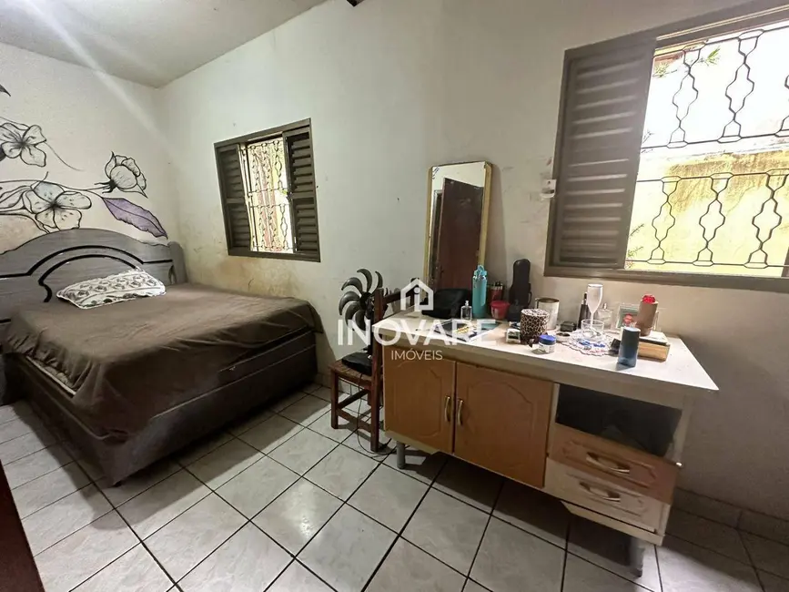 Casa com 2 quartos à venda, 288m2 em Itumbiara - GO - imagem 4 Foto 4 de Casa com 2 quartos à venda, 288m2 em Itumbiara - GO