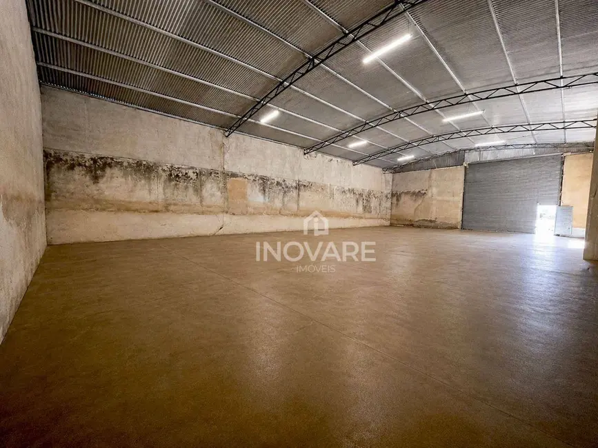 Foto 3 de Armazém / Galpão para alugar, 360m2 em Setor Trindade, Itumbiara - GO