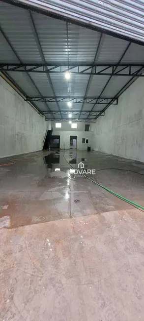 Foto 2 de Armazém / Galpão à venda e para alugar, 300m2 em Karfan, Itumbiara - GO