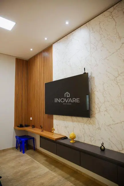 Casa com 3 quartos à venda, 440m2 em Karfan, Itumbiara - GO - imagem 8 Foto 8 de Casa com 3 quartos à venda, 440m2 em Karfan, Itumbiara - GO