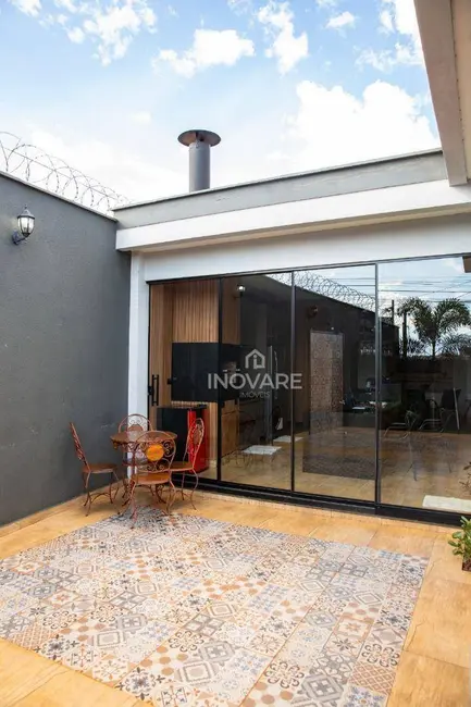 Casa com 3 quartos à venda, 440m2 em Karfan, Itumbiara - GO - imagem 4 Foto 4 de Casa com 3 quartos à venda, 440m2 em Karfan, Itumbiara - GO