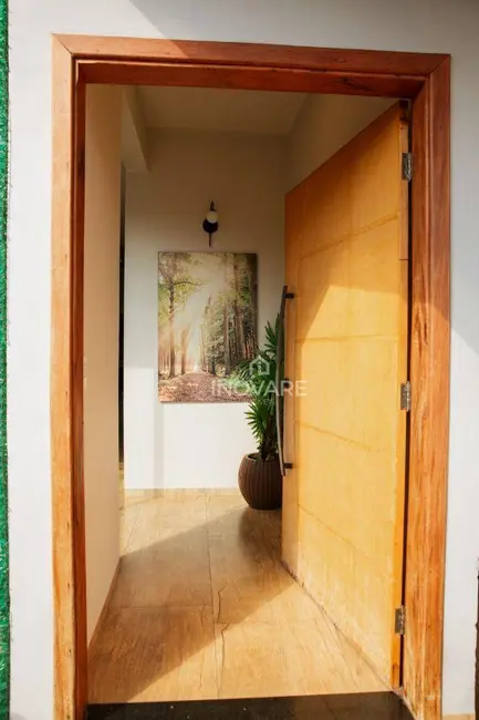 Casa com 3 quartos à venda, 440m2 em Karfan, Itumbiara - GO - imagem 6 Foto 6 de Casa com 3 quartos à venda, 440m2 em Karfan, Itumbiara - GO