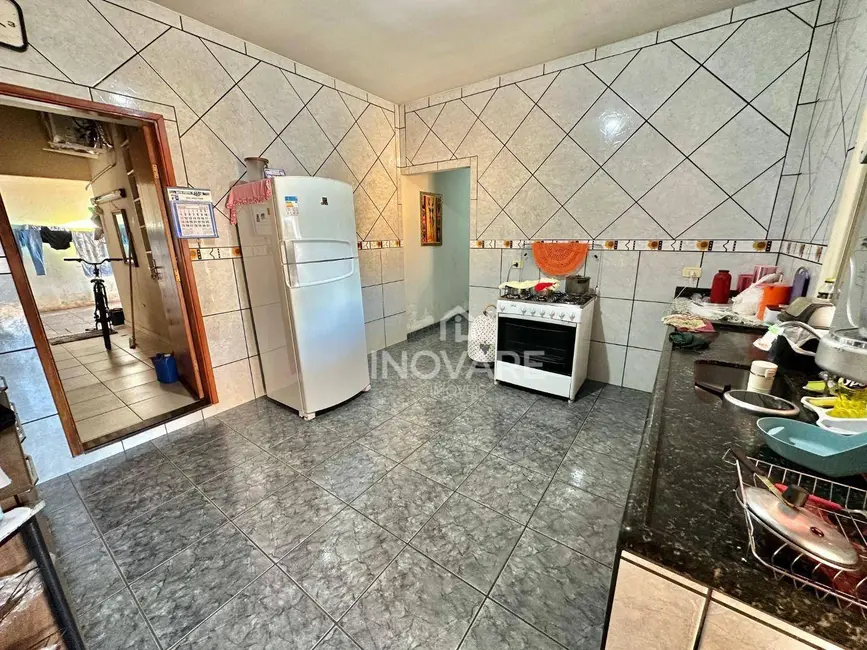 Casa com 4 quartos à venda, 468m2 em Itumbiara - GO - imagem 6 Foto 6 de Casa com 4 quartos à venda, 468m2 em Itumbiara - GO