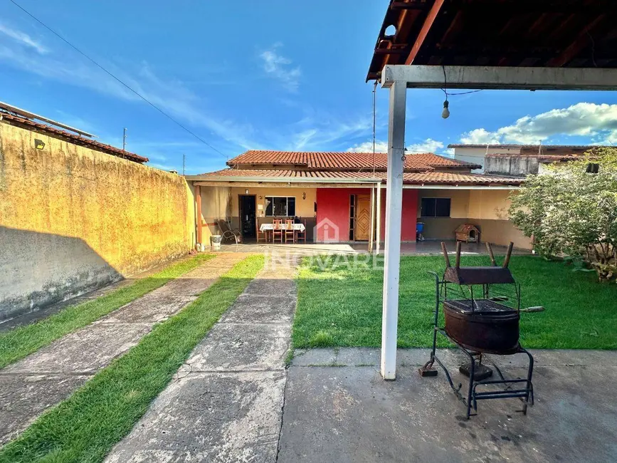Foto 1 de Casa com 4 quartos à venda, 468m2 em Itumbiara - GO