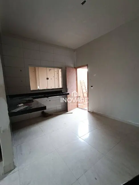 Casa com 2 quartos à venda, 180m2 em Setor Buritys, Itumbiara - GO - imagem 3 Foto 3 de Casa com 2 quartos à venda, 180m2 em Setor Buritys, Itumbiara - GO
