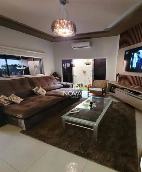 Casa com 2 quartos à venda, 200m2 em Jardim Leonora, Itumbiara - GO - imagem 2 Foto 2 de Casa com 2 quartos à venda, 200m2 em Jardim Leonora, Itumbiara - GO