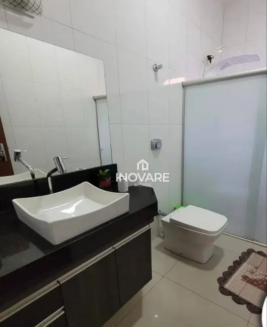 Casa com 2 quartos à venda, 200m2 em Jardim Leonora, Itumbiara - GO - imagem 6 Foto 6 de Casa com 2 quartos à venda, 200m2 em Jardim Leonora, Itumbiara - GO