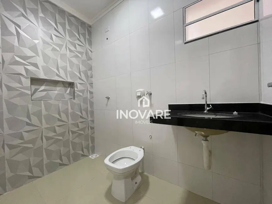 Casa com 3 quartos à venda, 180m2 em Itumbiara - GO - imagem 6 Foto 6 de Casa com 3 quartos à venda, 180m2 em Itumbiara - GO
