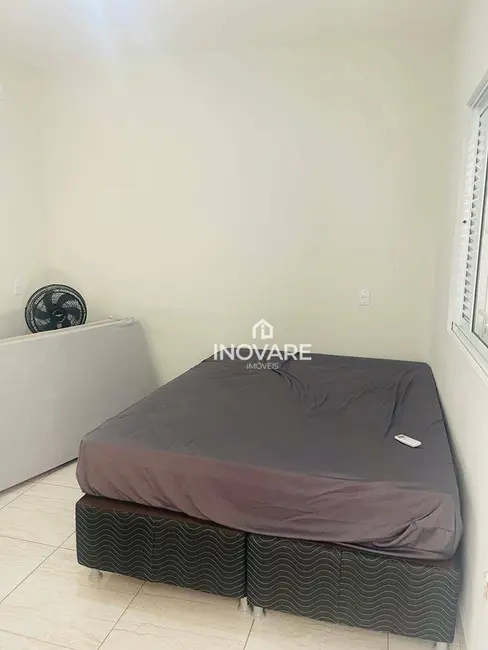 Sítio / Rancho com 3 quartos à venda, 100m2 em Buriti Alegre - GO - imagem 5 Foto 5 de Sítio / Rancho com 3 quartos à venda, 100m2 em Buriti Alegre - GO