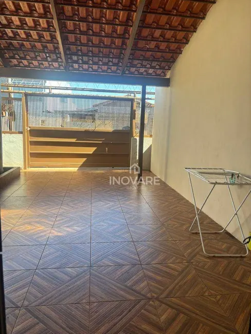 Foto 2 de Kitnet com 1 quarto para alugar, 60m2 em Setor Luz, Itumbiara - GO
