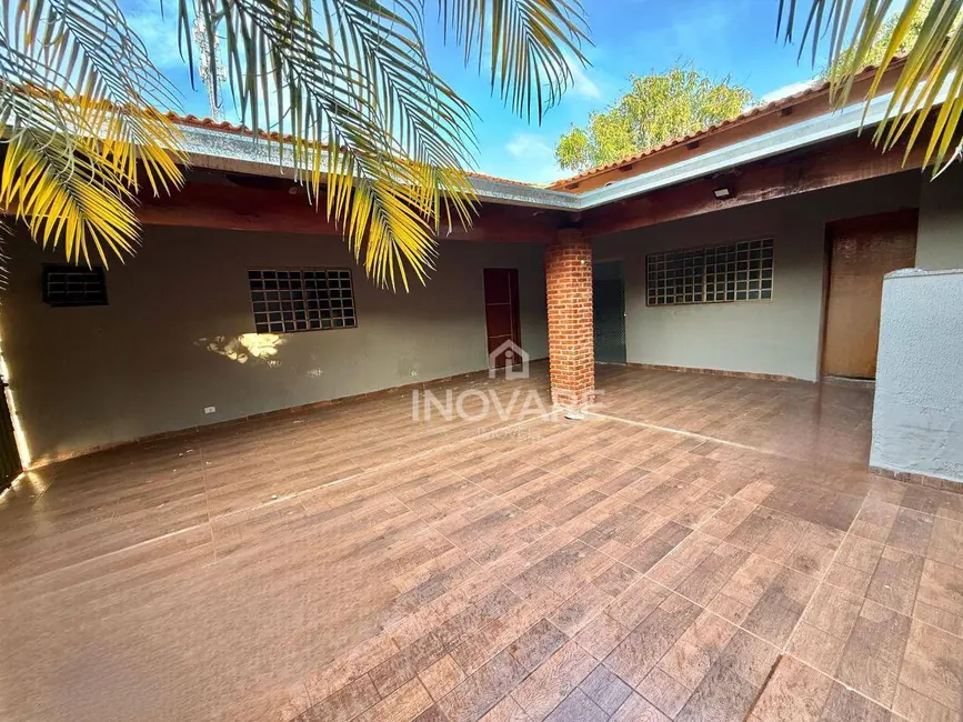 Casa com 3 quartos para alugar, 160m2 em Itumbiara - GO - imagem 1 Foto 1 de Casa com 3 quartos para alugar, 160m2 em Itumbiara - GO