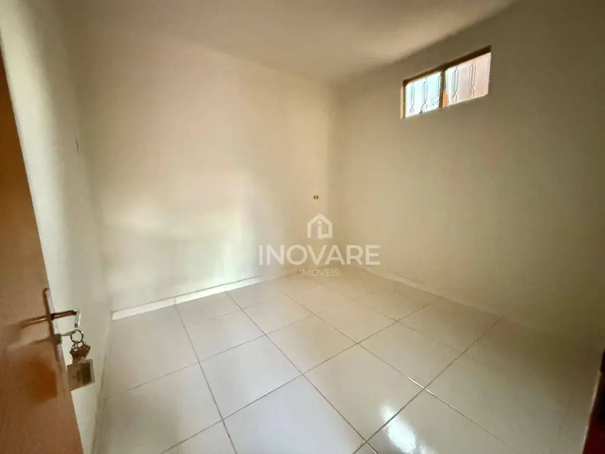 Casa com 3 quartos para alugar, 160m2 em Itumbiara - GO - imagem 5 Foto 5 de Casa com 3 quartos para alugar, 160m2 em Itumbiara - GO