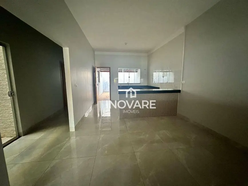Foto 2 de Casa com 3 quartos à venda, 180m2 em Itumbiara - GO