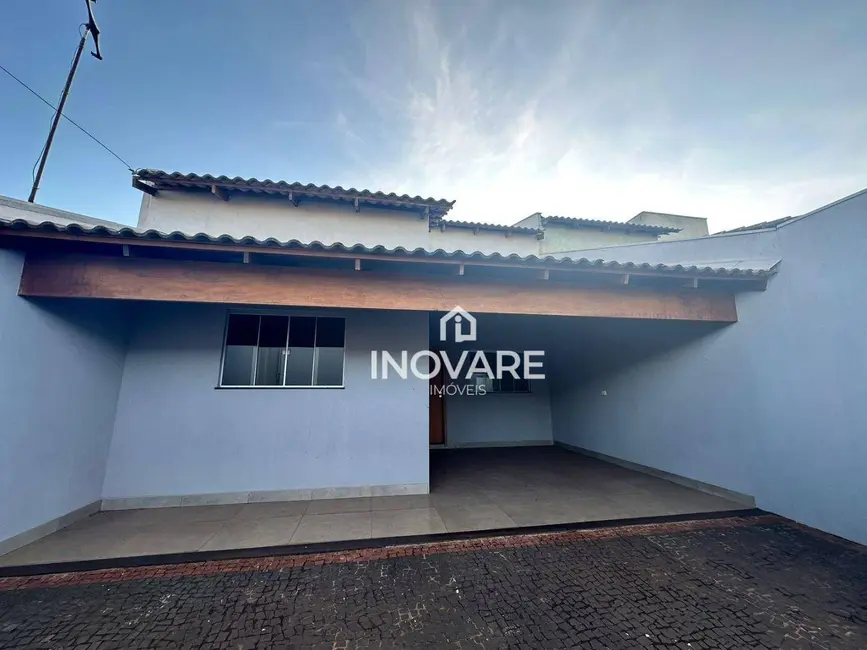 Foto 1 de Casa com 3 quartos à venda, 180m2 em Itumbiara - GO