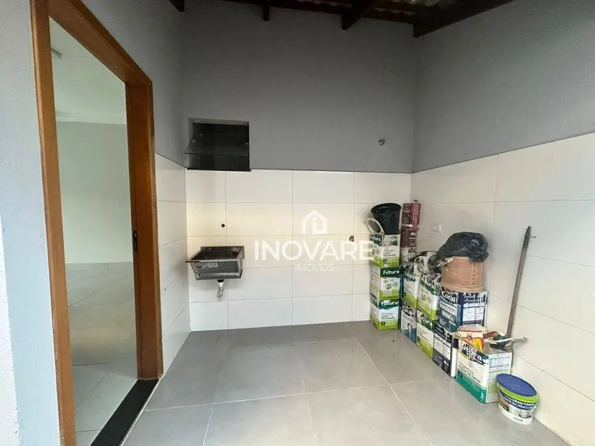 Casa com 3 quartos à venda, 180m2 em Setor Planalto, Itumbiara - GO - imagem 8 Foto 8 de Casa com 3 quartos à venda, 180m2 em Setor Planalto, Itumbiara - GO