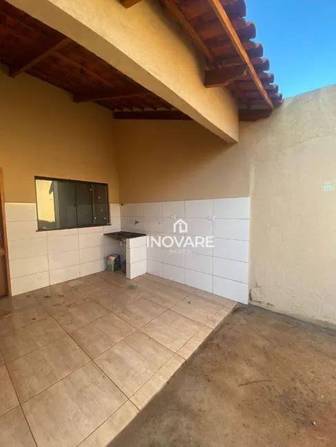 Foto 2 de Casa com 2 quartos à venda, 250m2 em Itumbiara - GO