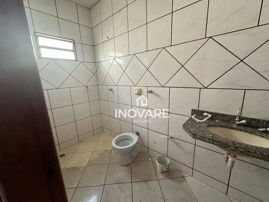Foto 5 de Casa com 3 quartos para alugar, 200m2 em Jardim Leonora, Itumbiara - GO