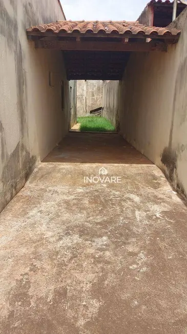 Foto 1 de Casa com 3 quartos à venda, 273m2 em Setor Bela Vista, Itumbiara - GO