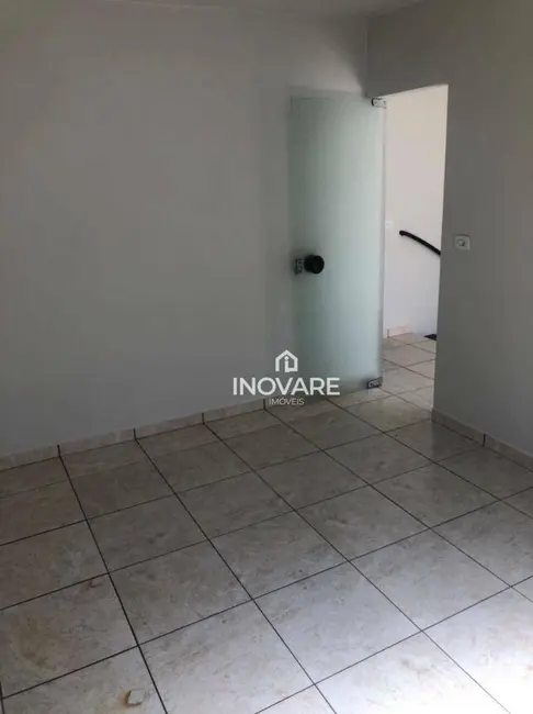 Foto 5 de Apartamento com 2 quartos para alugar, 80m2 em Itumbiara - GO
