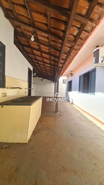 Casa com 3 quartos à venda, 360m2 em Itumbiara - GO - imagem 6 Foto 6 de Casa com 3 quartos à venda, 360m2 em Itumbiara - GO