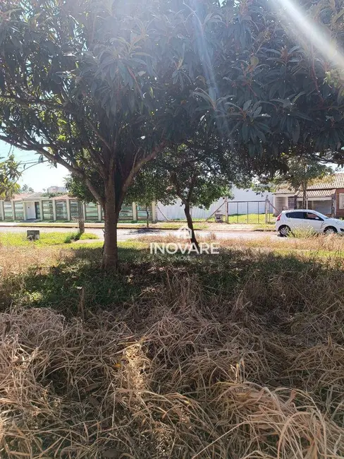 Casa com 3 quartos à venda, 1319m2 em Itumbiara - GO - imagem 2 Foto 2 de Casa com 3 quartos à venda, 1319m2 em Itumbiara - GO
